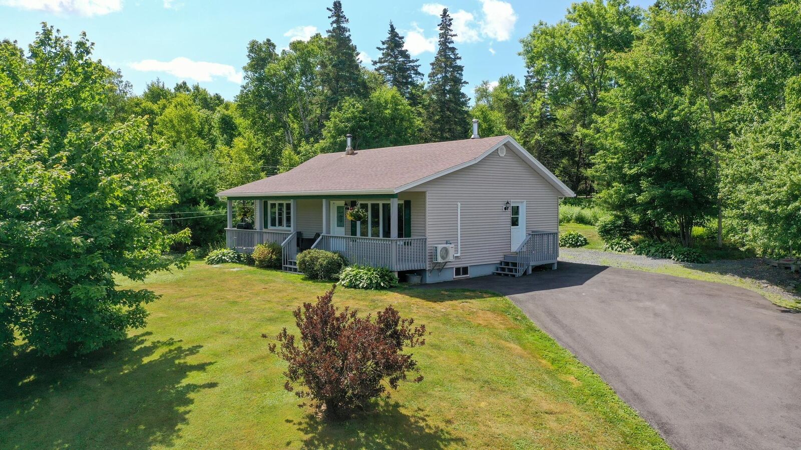 Property Photo: 786 Blue Rocks Road NS B0J 2C0