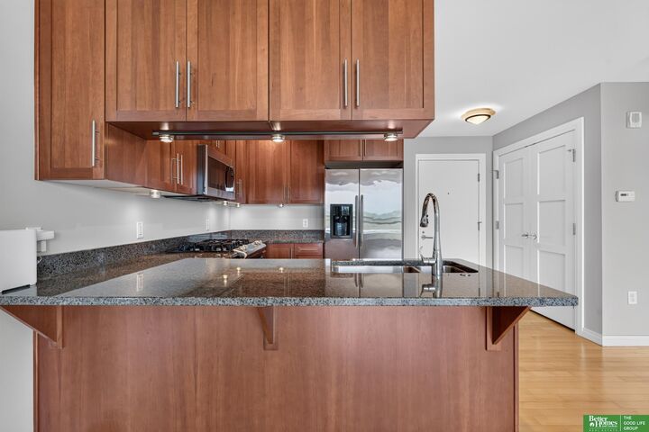 Property Photo: 3201 Dodge Court 5607 NE 68131
