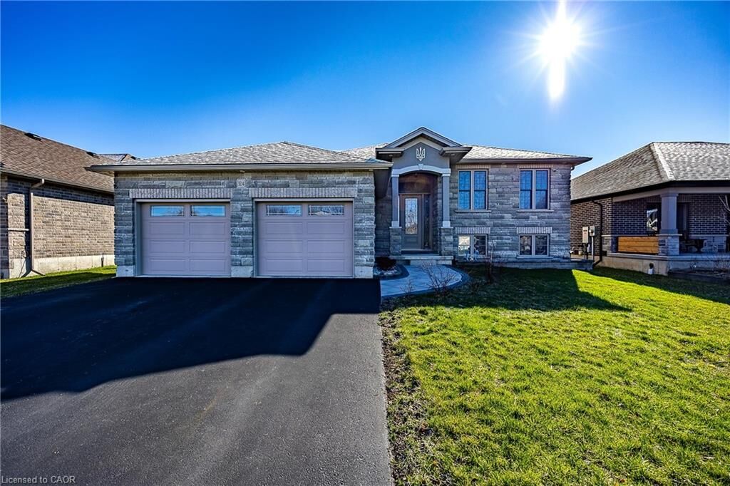 Property Photo: 324 Courtland Street ON N4B 0A8