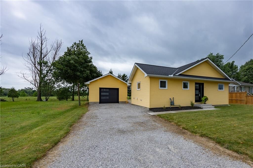 Property Photo: 31 College Avenue ON N0E 1M0