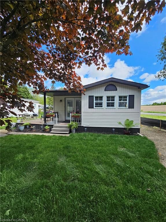 Property Photo: 580 Beaver Creek Road 14 ON N2J 3Z4