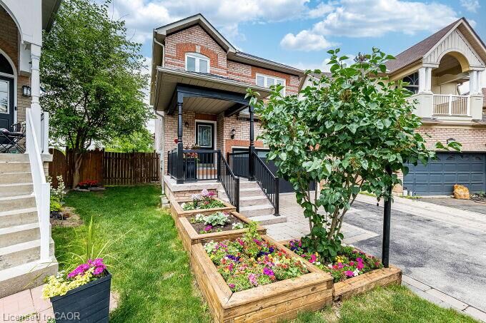 7389 Banffshire Court — photo 1