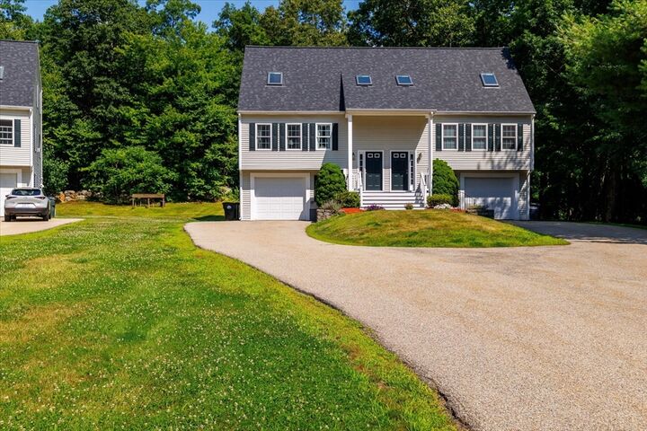 Property Photo:  68 Brookfield Rd 102  MA 01507 