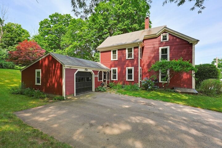 Property Photo:  19 King St  MA 01834 