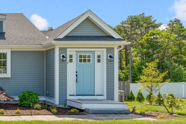 Property Photo:  7 Maxwell Lane  MA 02563 