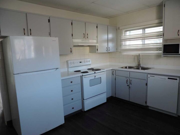 Property Photo: 208 Patricia Street AB T0E 1E0