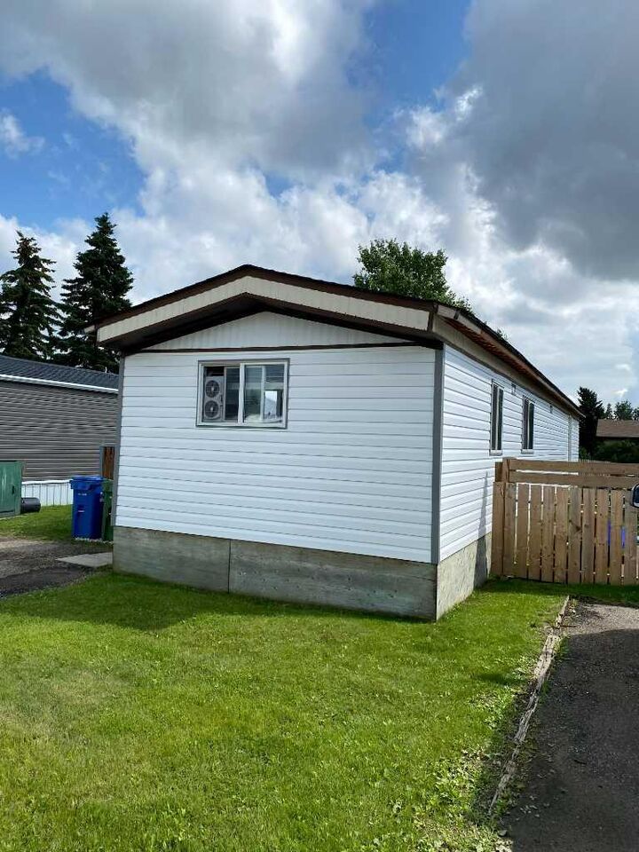 Property Photo: 5344 76 Street 167 AB T4P 2A6