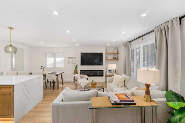 Property Photo: 824 Canna Crescent SW AB T2W 1N9