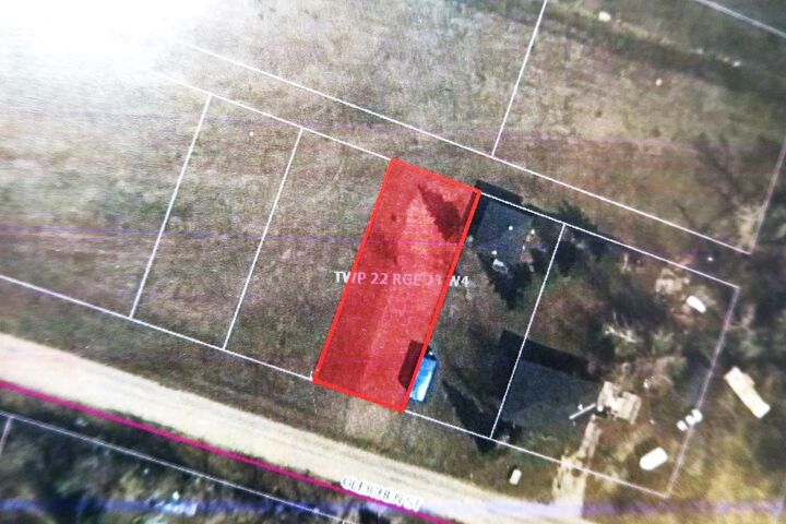 152 Gleichen Street — photo 1
