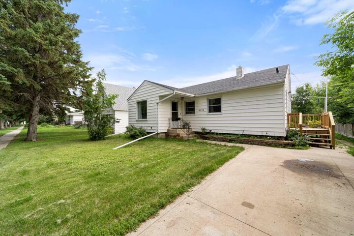 Property Photo: 5215 48 Street AB T4V 1M2