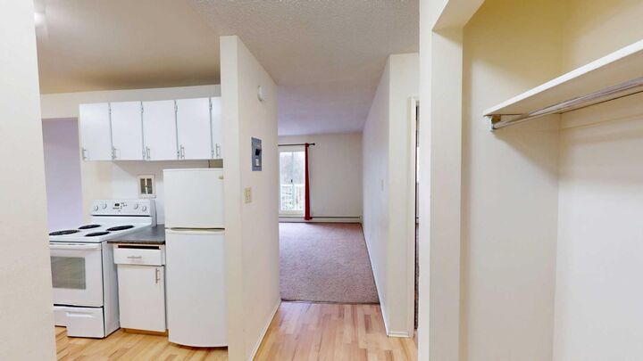 Property Photo: 9807 108 Avenue 309 AB T8V 1N5
