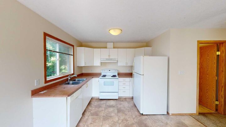 Property Photo: 9318 106 Avenue B AB T8V 1H7