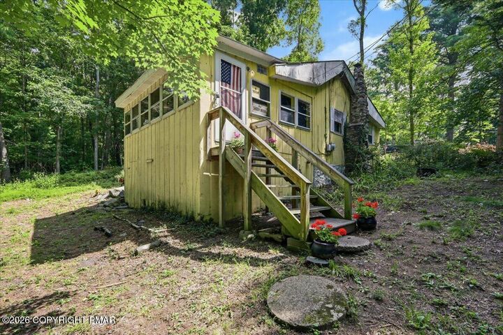 Property Photo:  193 Silver Lake Road  PA 18328 