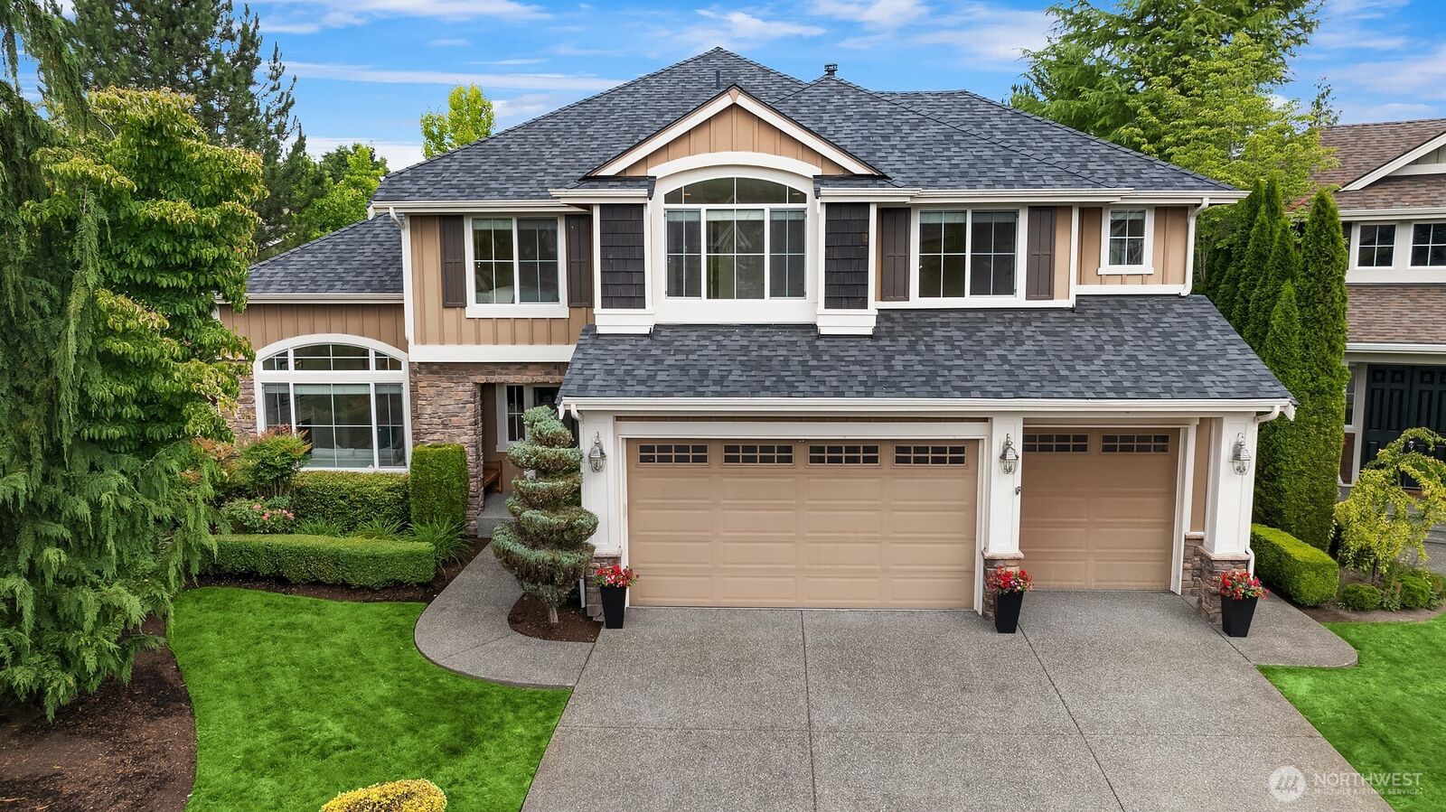 Property Photo: 27542 SE 28th Court WA 98075