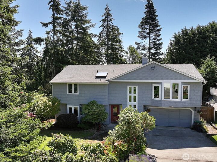 Property Photo:  2130  Fairway Lane  WA 98277 