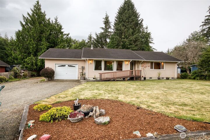 Property Photo: 685 Copalis Beach Road WA 98535