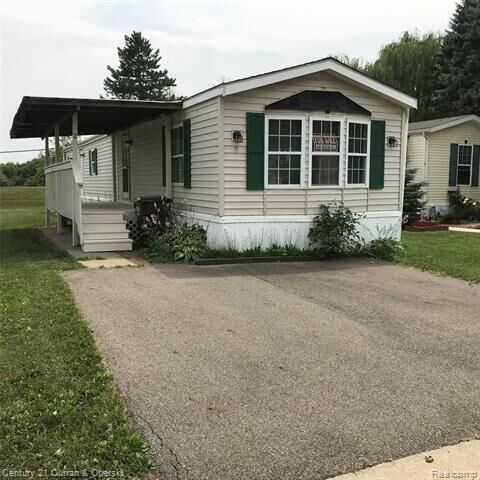 Property Photo:  6564 E Michigan Avenue 2  MI 48176 