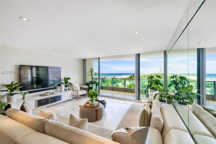 Property Photo:  1455 Ocean Dr 703  FL 33139 