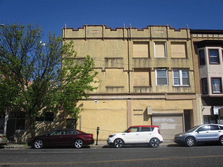 Property Photo: 925 Atlantic Ave NJ 08401