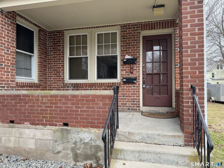 Property Photo:  297 Park Street 2fb  CT 06516 