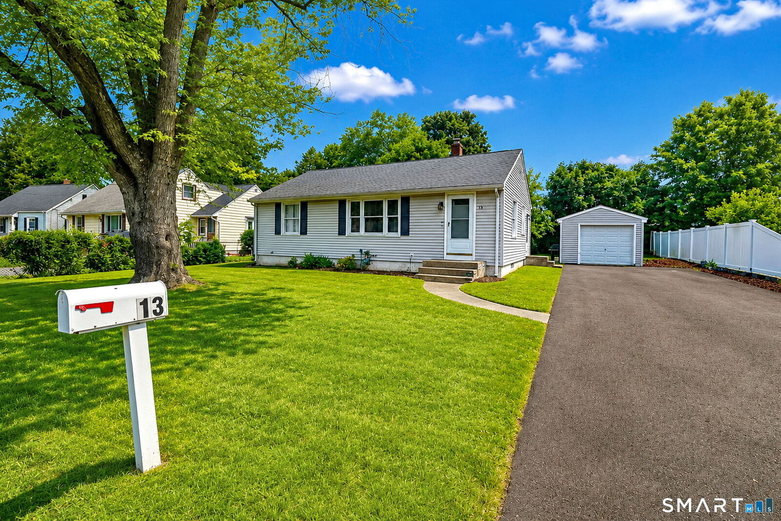 Property Photo:  13 Parkview Road  CT 06492 