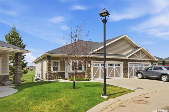 Property Photo:  542 Pringle Crescent 105  SK S7T 0W9 