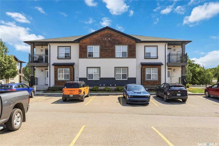 Property Photo: 2315 McClocklin Road 121 SK S7R 0K8
