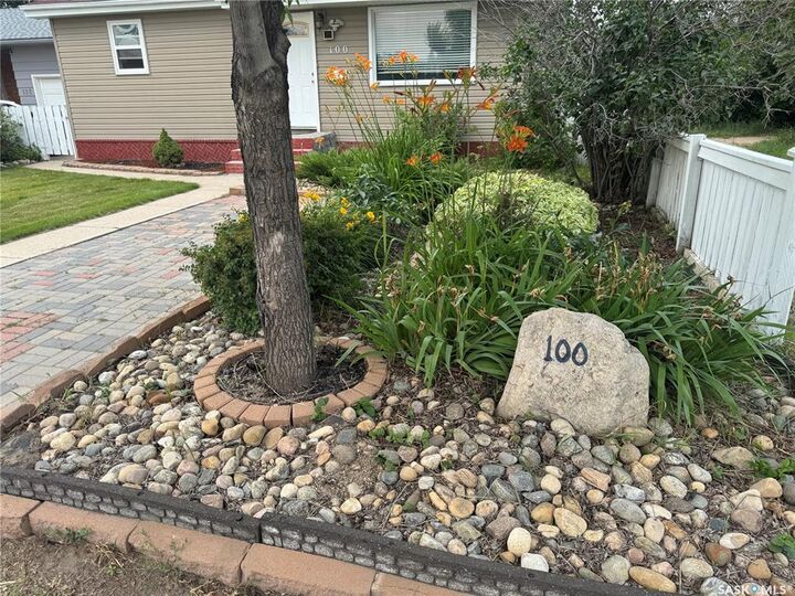 Property Photo: 100 105th Street W SK S7N 1N1