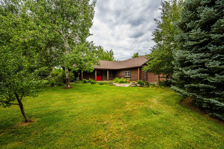 Property Photo: 28 Apache Road WY 82835
