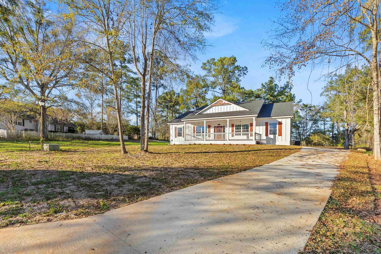 Property Photo: 145 Magnolia Glen Road FL 32352