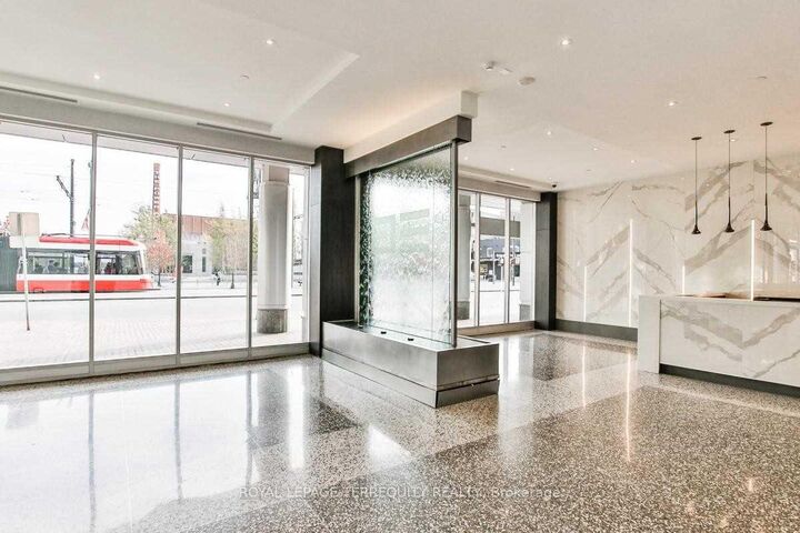 Property Photo: 218 Queens Quay W 2605 ON M5J 2Y6