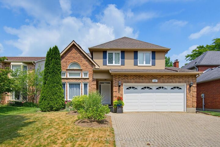 127 Chalfont Crescent — photo 1