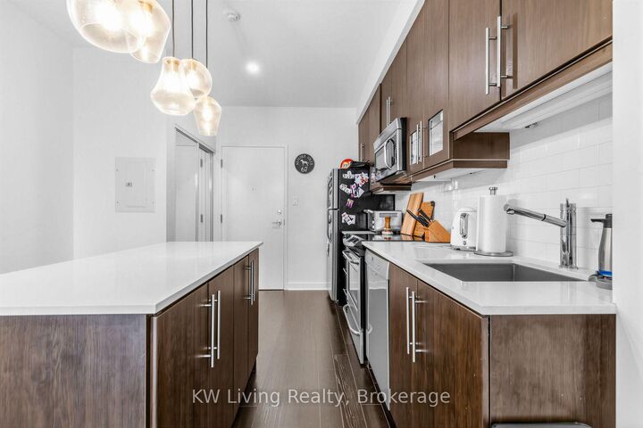 Property Photo: 1171 Queen Street W 305 ON M6J 0A5