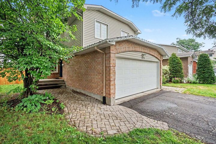 Property Photo: 1879 Leclair Crescent ON K1E 3S1