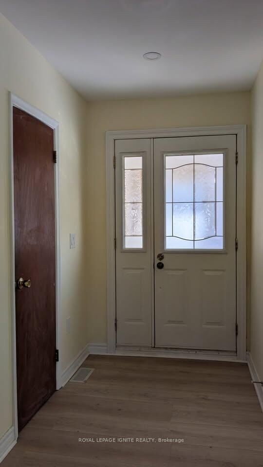 Property Photo: 15 Beacham Crescent Main ON M1T 1M9