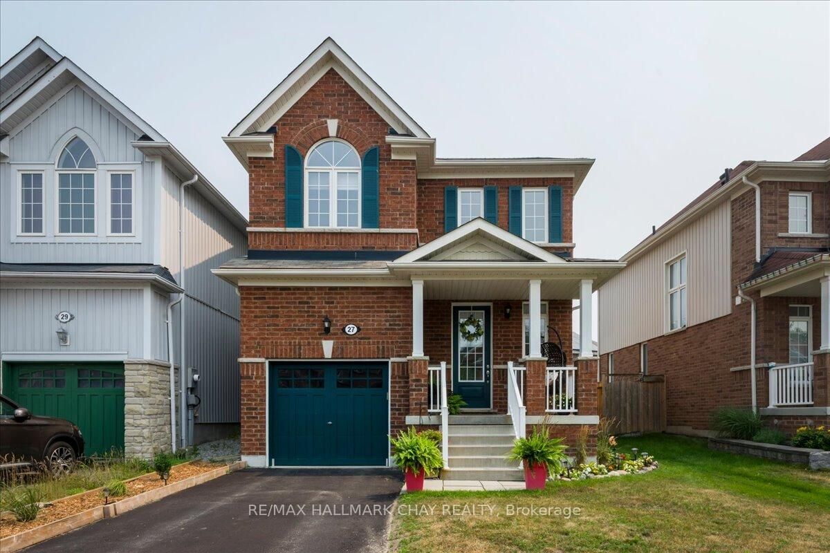 Property Photo: 27 Blanchard Crescent ON L0M 1B0