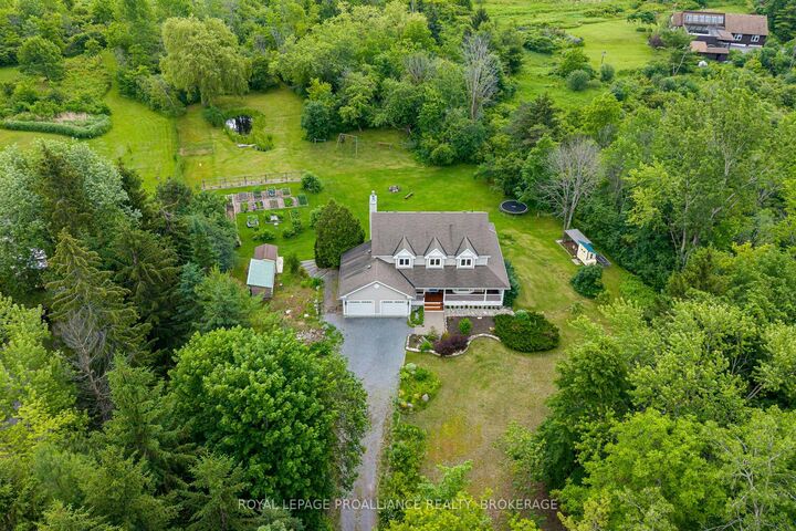 Property Photo: 25 Howe Island Ferry Road ON K7L 4V1