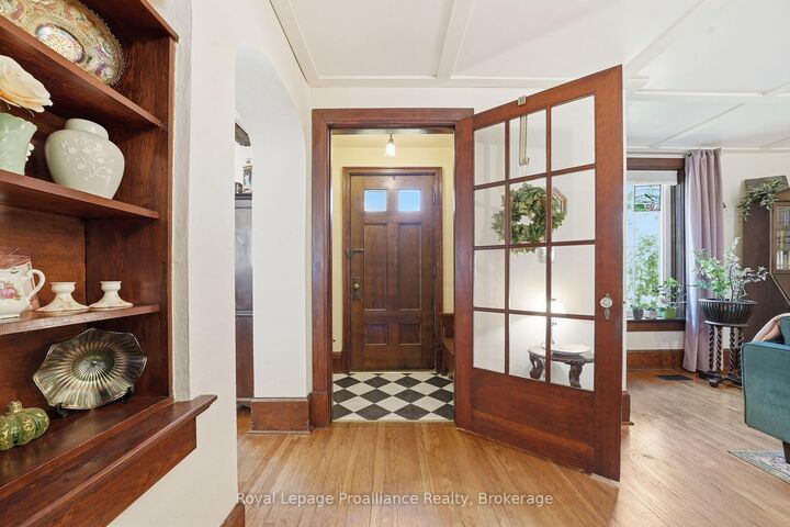 Property Photo: 195 Maclellan Avenue ON K8V 5J5