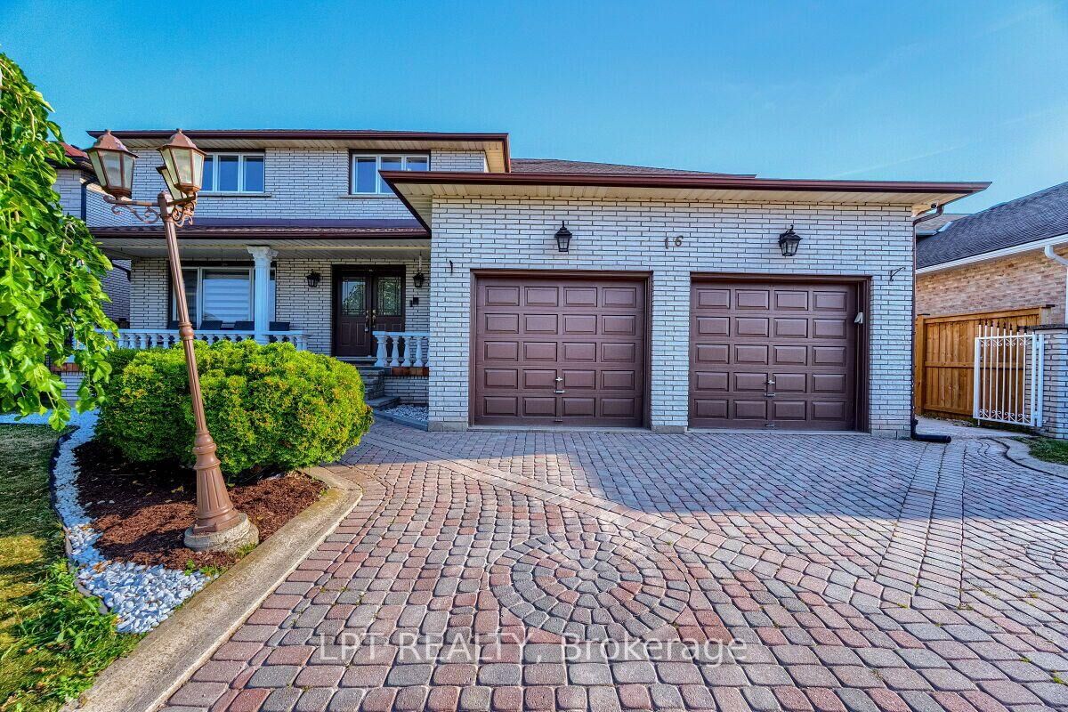 Property Photo: 16 Vogue Court ON L8E 4T3