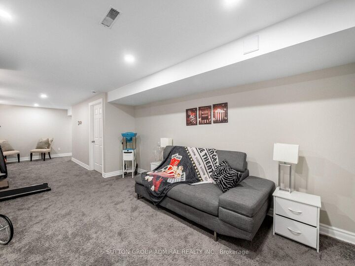 16 Craigvale Street — photo 1