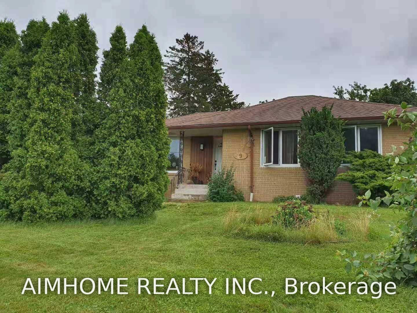 Property Photo: 9 Maldaver Avenue Main ON L5M 1W4