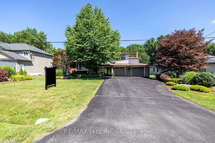 Property Photo: 624 Roselawn Avenue ON L1L 1B2
