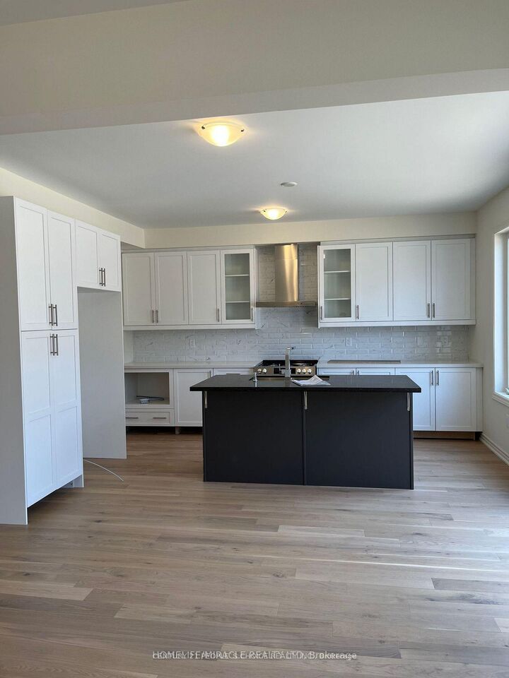 Property Photo: 2144 Coppermine Street ON L1L 0T1