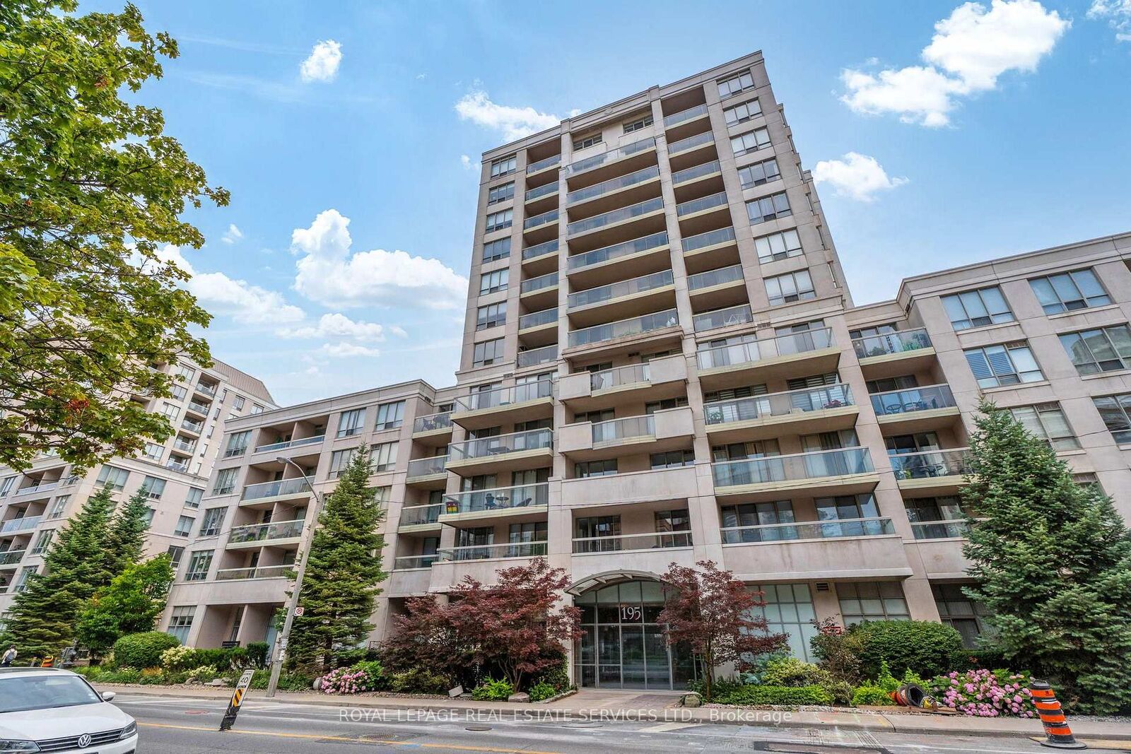 Property Photo: 195 Merton Street 1007 ON M4S 3H6