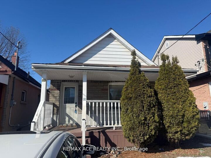 12 Mahoney Avenue — photo 1