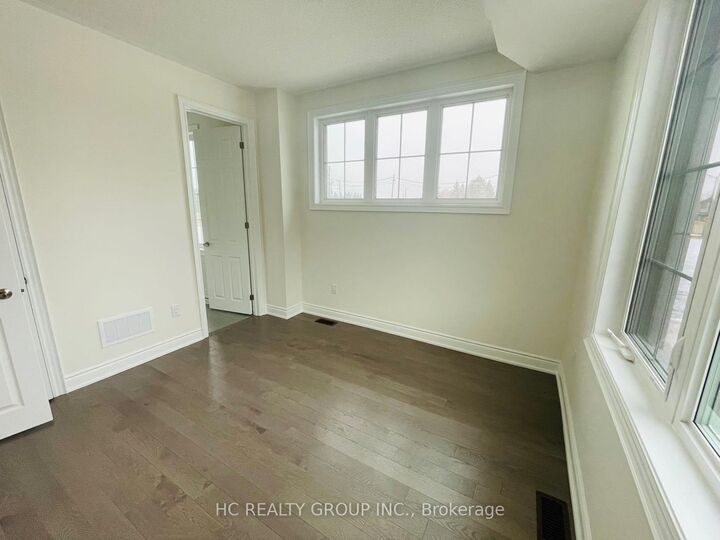 Property Photo: 117 Thomas Frisby Jr. Crescent ON L6C 3L2