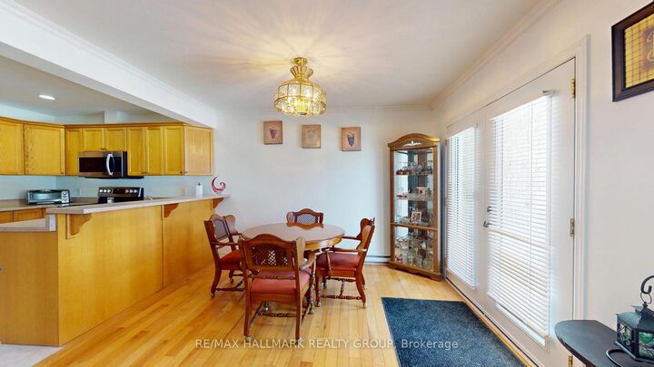 Property Photo: 237 Oak Street W 1102 ON K7G 2R5