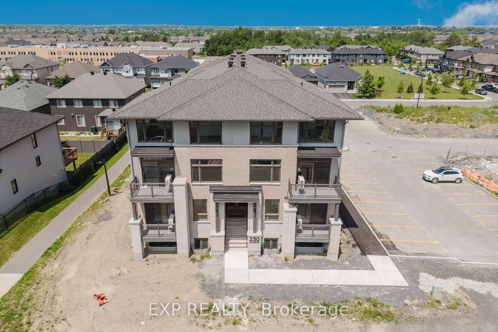 Property Photo: 230 Pingwi Place ON K1X 0E9