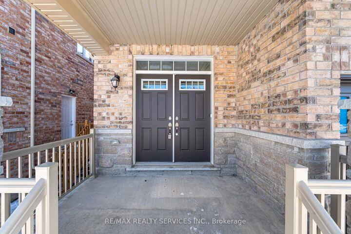 Property Photo: 37 Royal Fern Crescent ON L7C 4H1