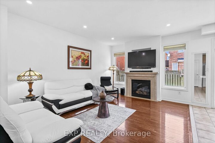 71 Pillar Rock Crescent — photo 1